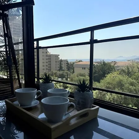 Magnifique Vue Mer Et Montagnes - De Standing Apartment